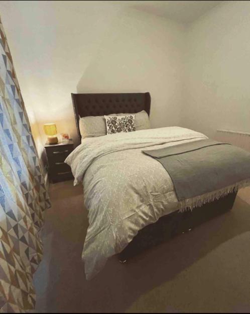Two Bedroom Apartment In Londyn Zewnętrze zdjęcie